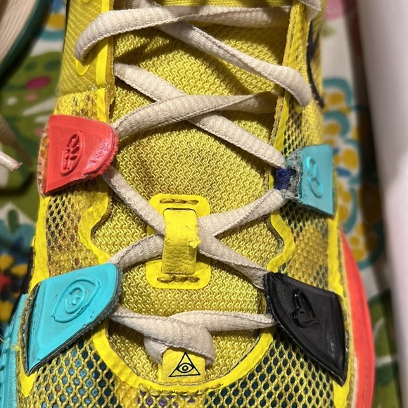 nike kyrie 7 1 world 1 people multicoloured basketball sneakers US 9.5 for men - Picture 15 of 16